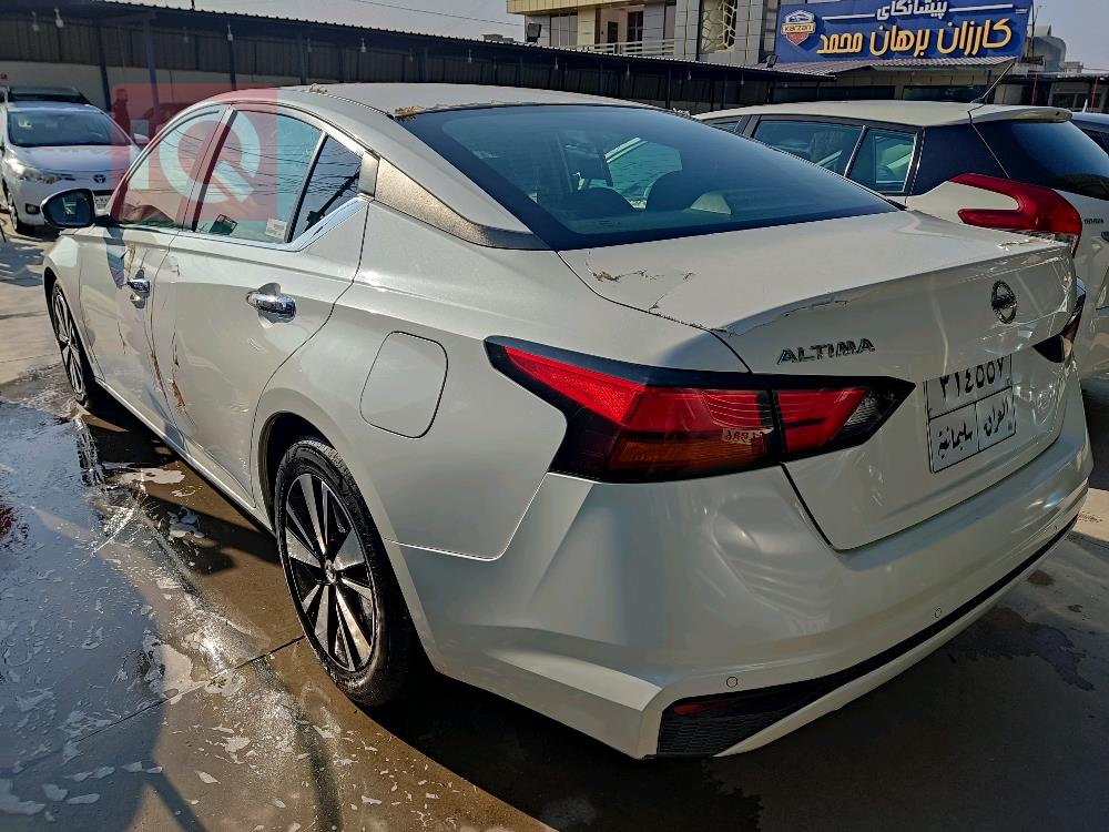 Nissan Altima